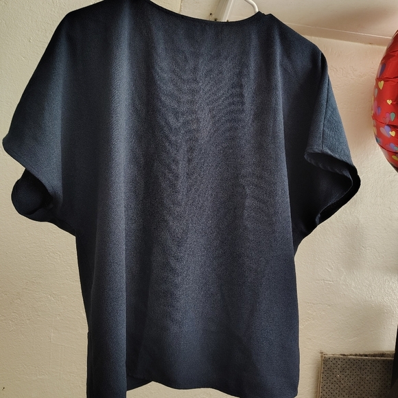 Ann Taylor Navy Blue V-Neck Blouse MINIMALIST, CLASSIC, TRADITIONAL OFFICE SIREN - Picture 5 of 8